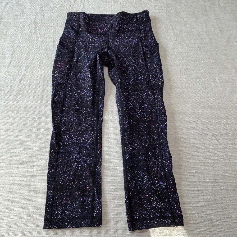 Lululemon Speed Up Crop Leggings Size 4 Black Purple Cosmic Speckle Pockets
